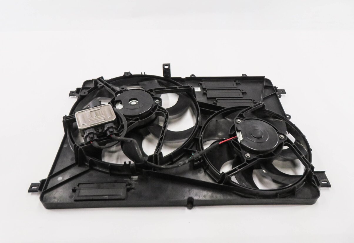 Thumbnail 4: 12-17 LR2 DISCOVERY SPORT RANGE ROVER EVOQUE (L538 L550) RADIATOR COOLING FAN