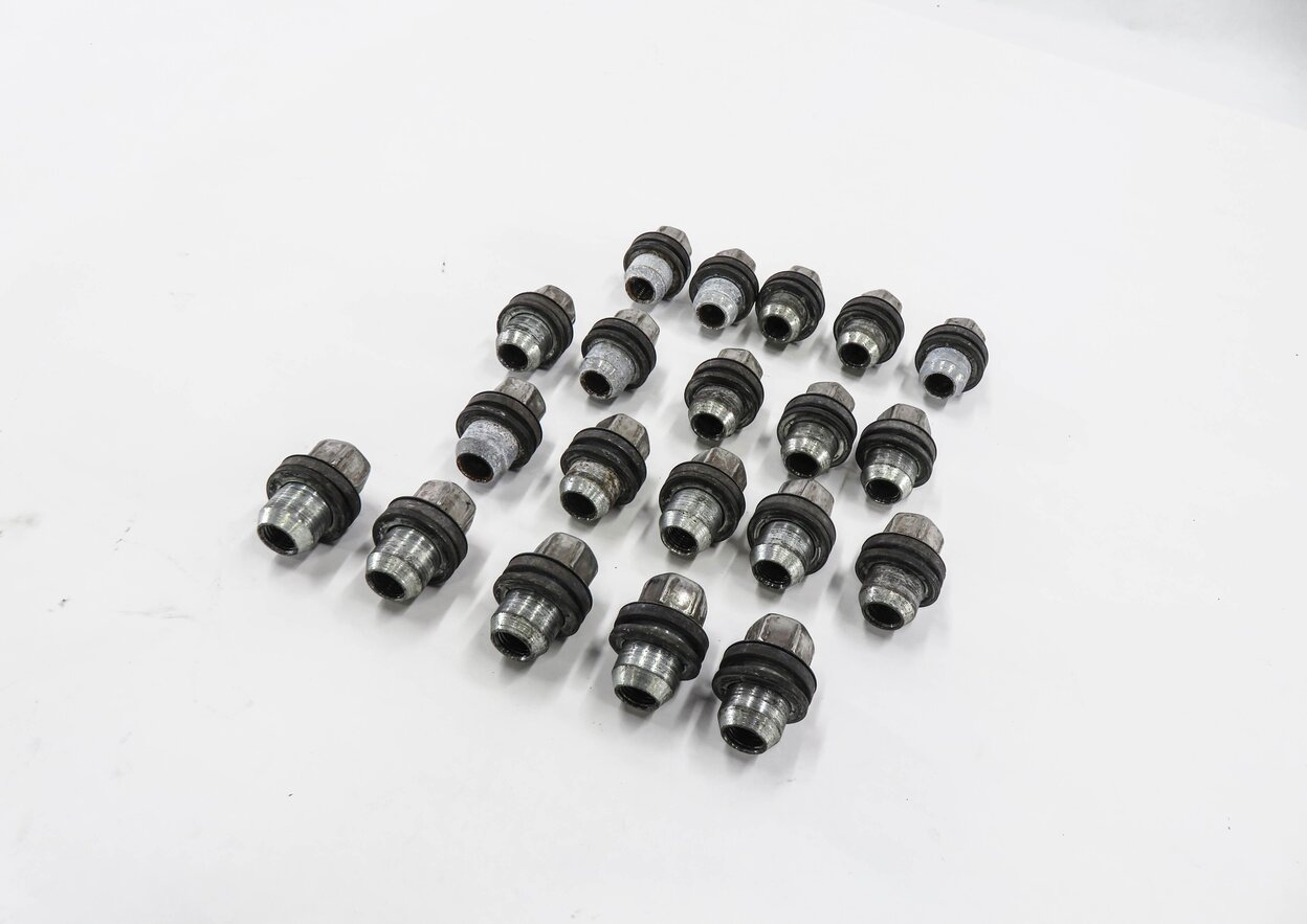 2005-2018 LR3 LR4 DISCOVERY - RANGE ROVER SPORT WHEEL TIRE RIM LUG NUT SET (20)