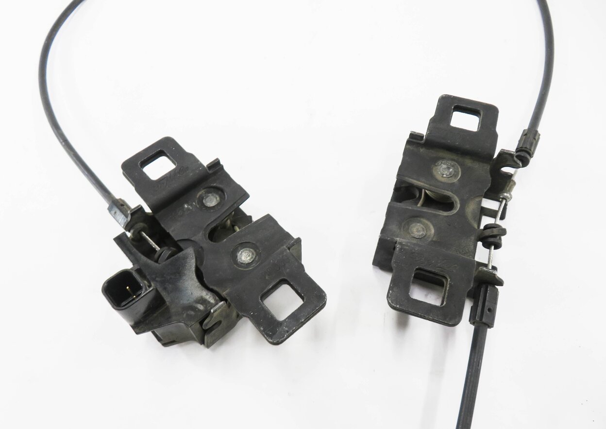 Thumbnail 4: 2012 RANGE ROVER SPORT (L320) FRONT LEFT & RIGHT LOWER HOOD LOCK LATCH SET-2