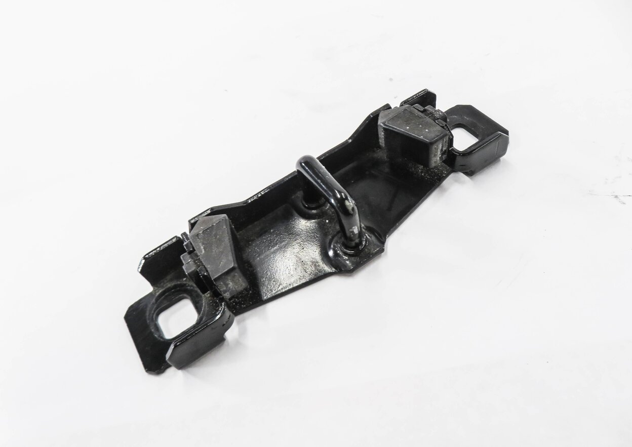 2012 RANGE ROVER SPORT (L320) REAR TRUNK LOCK LATCH STRIKER PLATE
