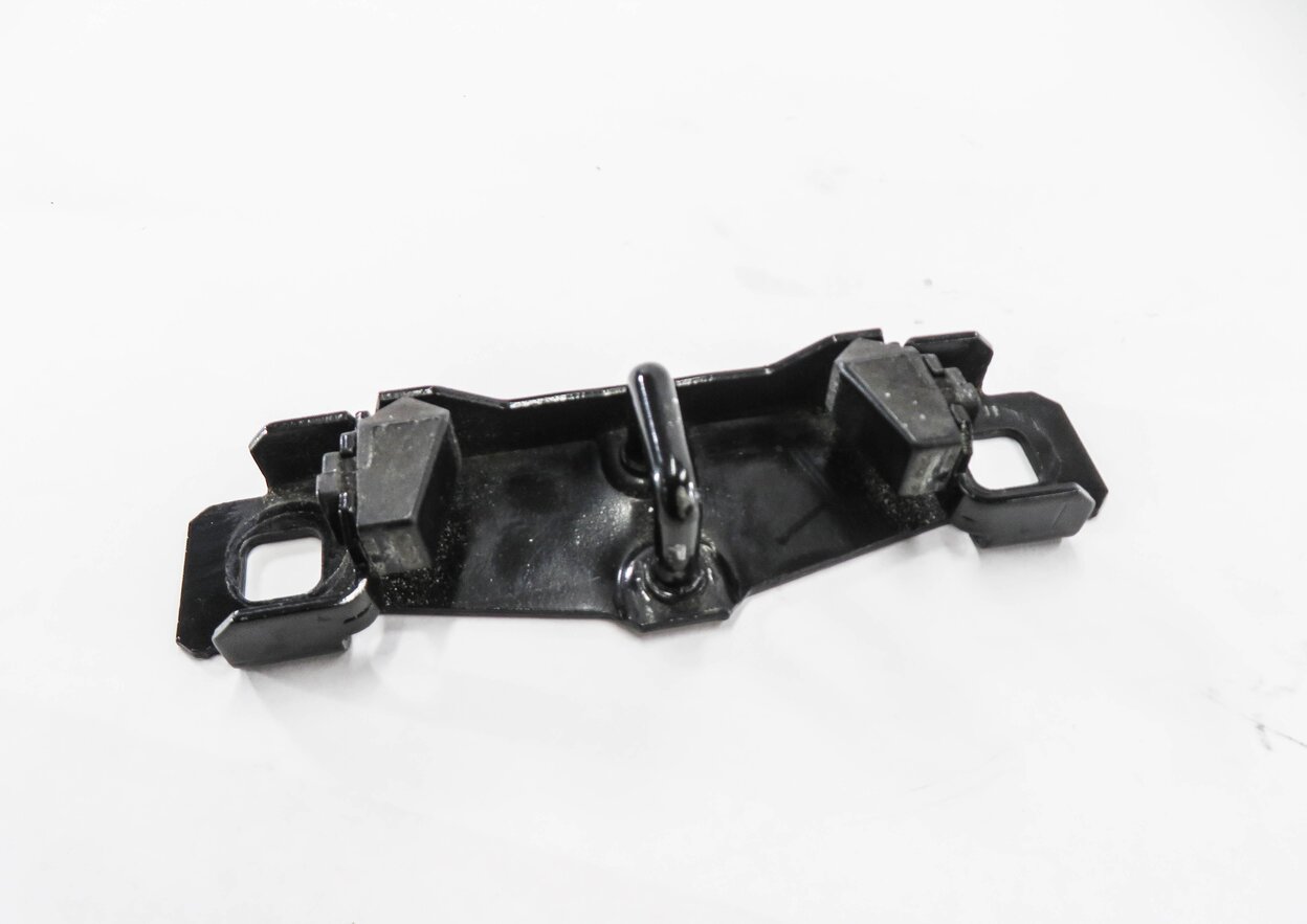 Thumbnail 2: 2012 RANGE ROVER SPORT (L320) REAR TRUNK LOCK LATCH STRIKER PLATE