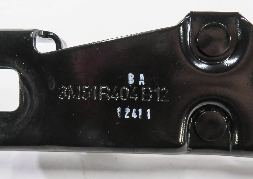 Thumbnail 4: 2012 RANGE ROVER SPORT (L320) REAR TRUNK LOCK LATCH STRIKER PLATE