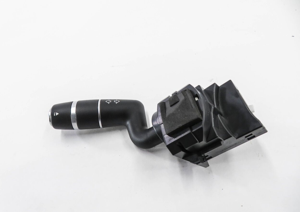 Thumbnail 2: 2012-2016 LAND ROVER LR4 - RANGE ROVER SPORT (L320) COLUMN TURN SIGNAL SWITCH