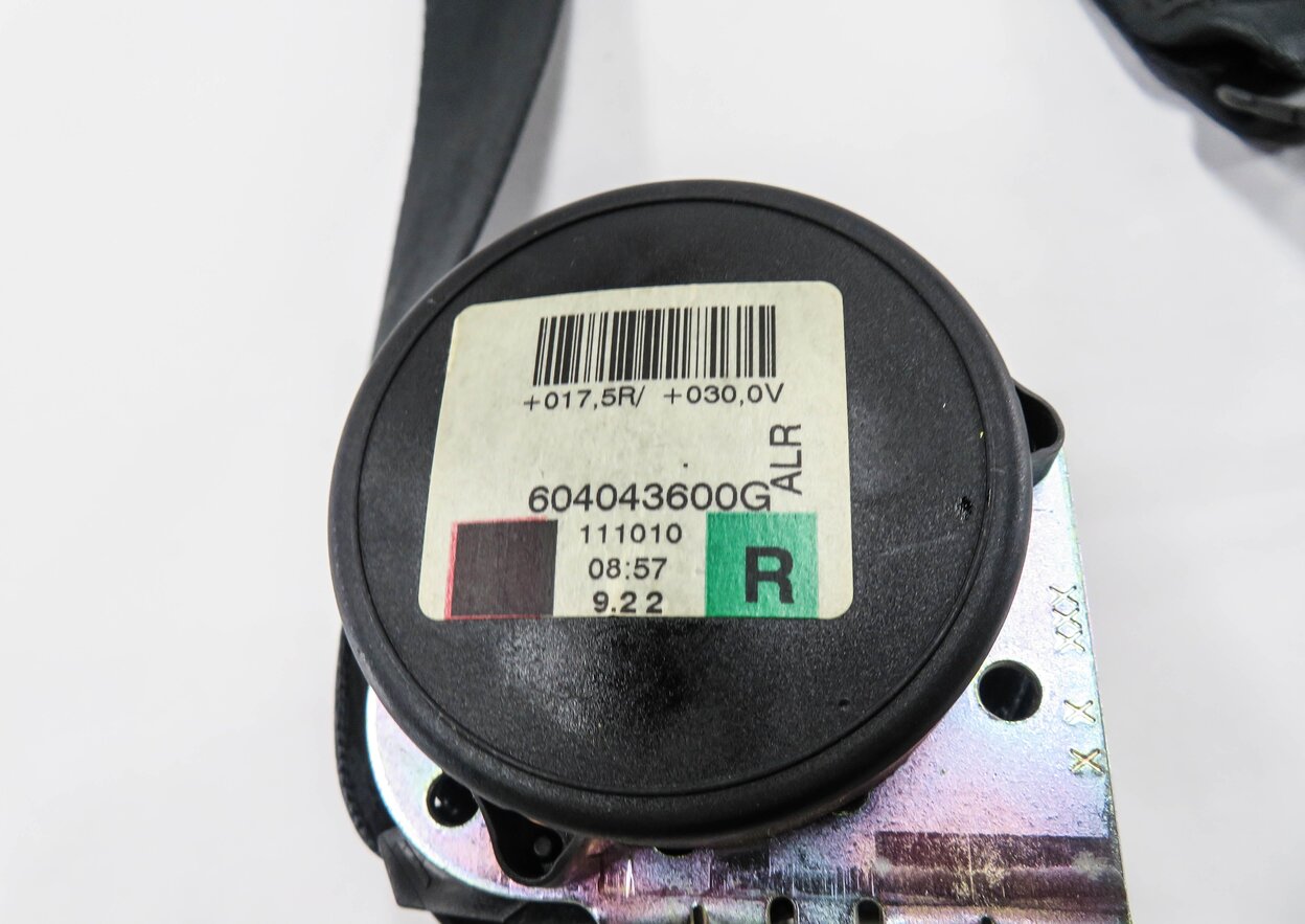 Thumbnail 5: 2012 RANGE ROVER SPORT (L320) REAR 2nd ROW SEAT RIGHT SEATBELT RETRACTOR (BLACK)