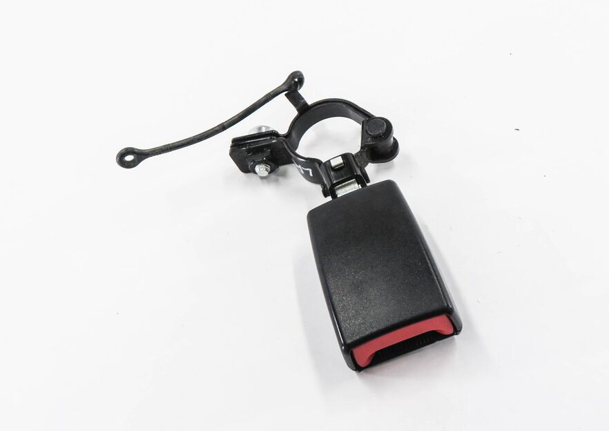 2012 RANGE ROVER SPORT (L320) REAR 2nd ROW SEAT LEFT SEATBELT BUCKLE RECEIVER