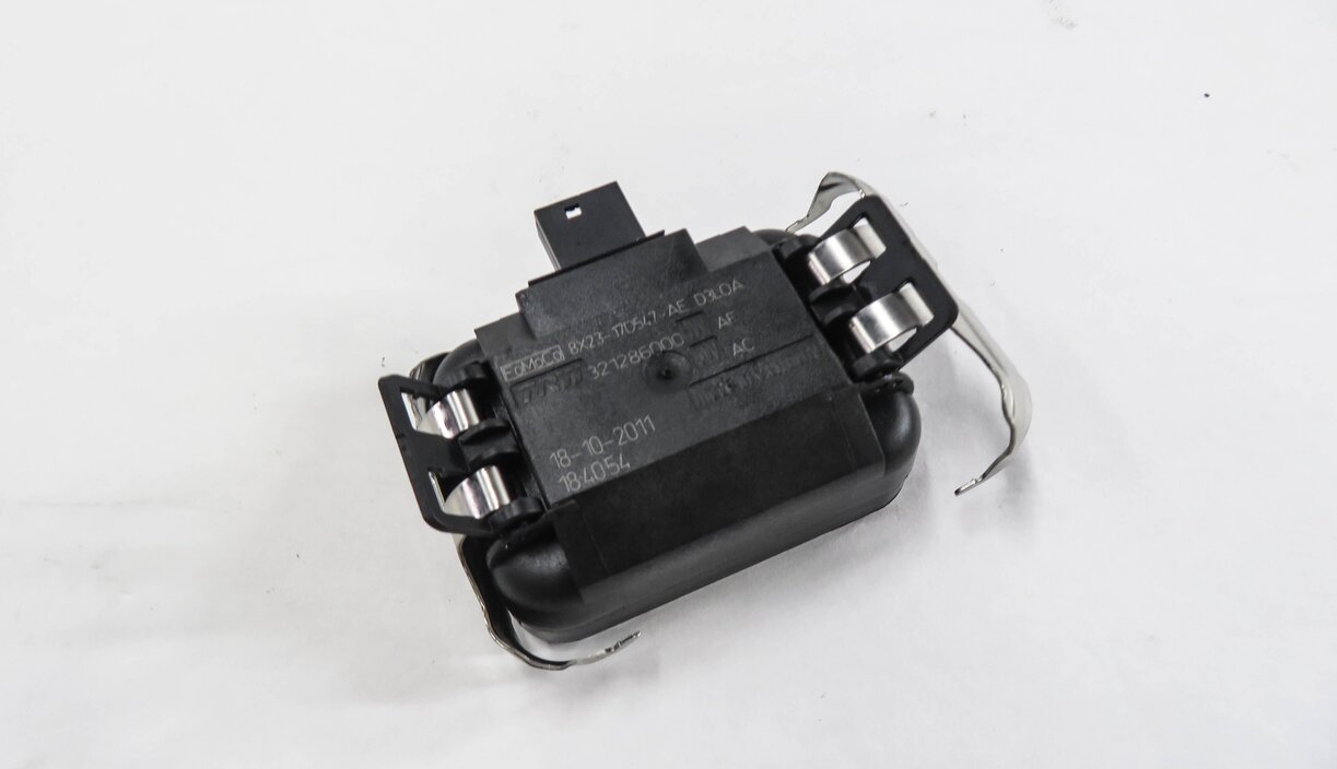 2010-2016 LR2 LR4 RANGE ROVER SPORT (L320 L322) WINDSHIELD WIPER RAIN SENSOR