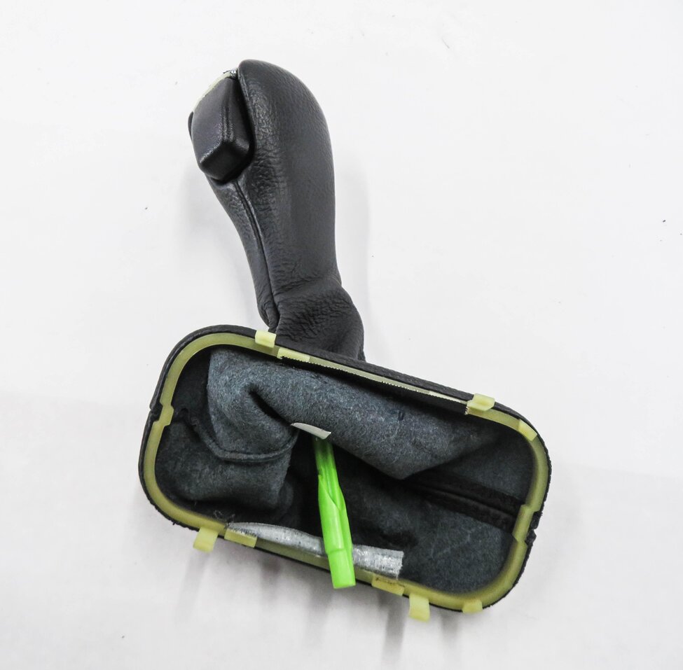 Thumbnail 3: 2012 RANGE ROVER SPORT (L320) TRANSMISSION GEAR SHIFTER SHIFT KNOB HANDLE & BOOT