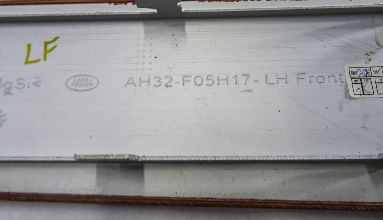 Thumbnail 11: 2012 RANGE ROVER SPORT (L320) INTERIOR WOOD GRAIN TRIM PANEL SET-6 (WALNUT WOOD)