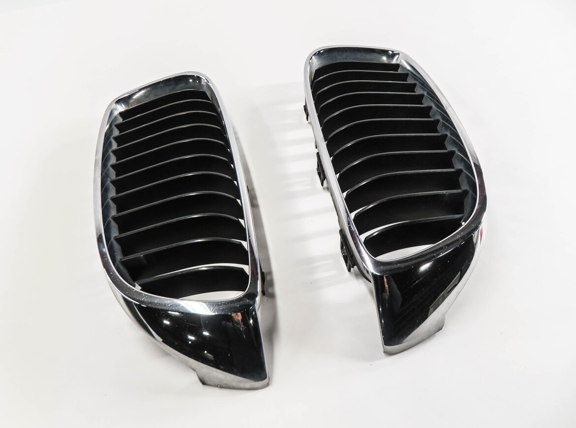 2014-2017 BMW 428i 430i 435i 440i (F32) FRONT LEFT & RIGHT HOOD VENT GRILLE SET