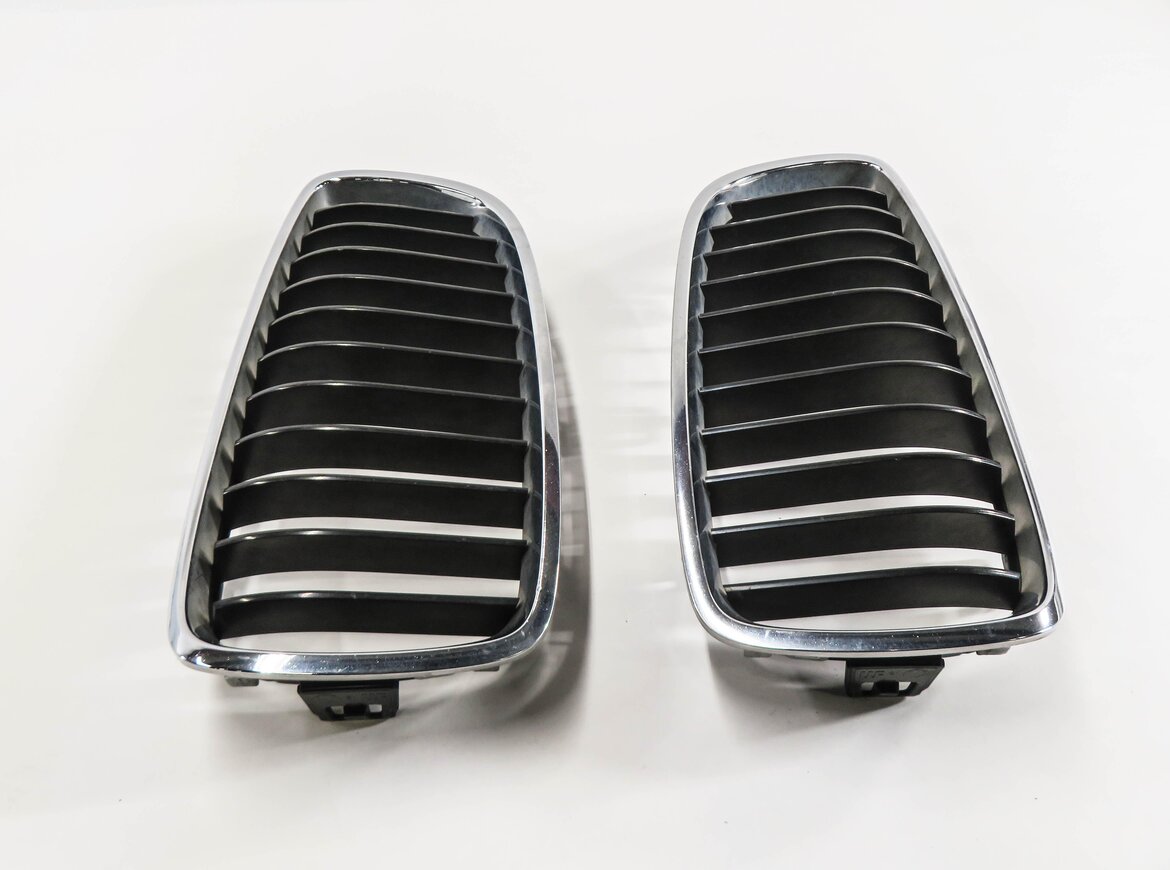 Thumbnail 3: 2014-2017 BMW 428i 430i 435i 440i (F32) FRONT LEFT & RIGHT HOOD VENT GRILLE SET