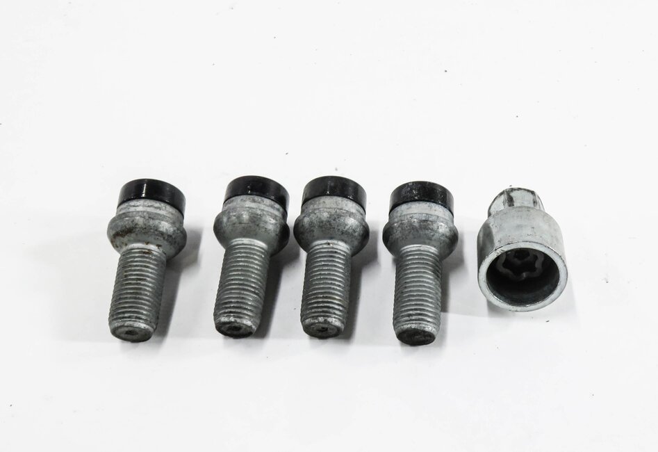 Thumbnail 2: 2016 AUDI A5 (B8 8T) LOCKING LUG NUT WHEEL BOLT SET w/ KEY