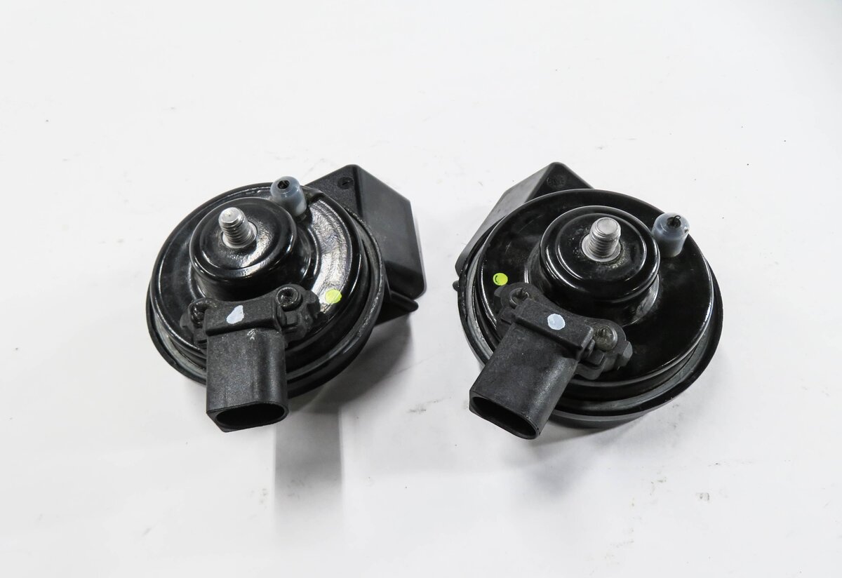 Thumbnail 3: 2008-2017 AUDI A4 A5 S4 S5 Q5 (B8 8K 8R 8T) HIGH & LOW TONE SAFETY HORN SET-2