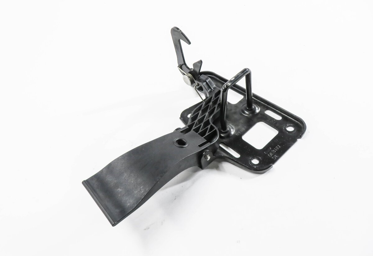 2016 AUDI A5 (B8 8T) FRONT HOOD SAFETY LATCH RELEASE LEVER