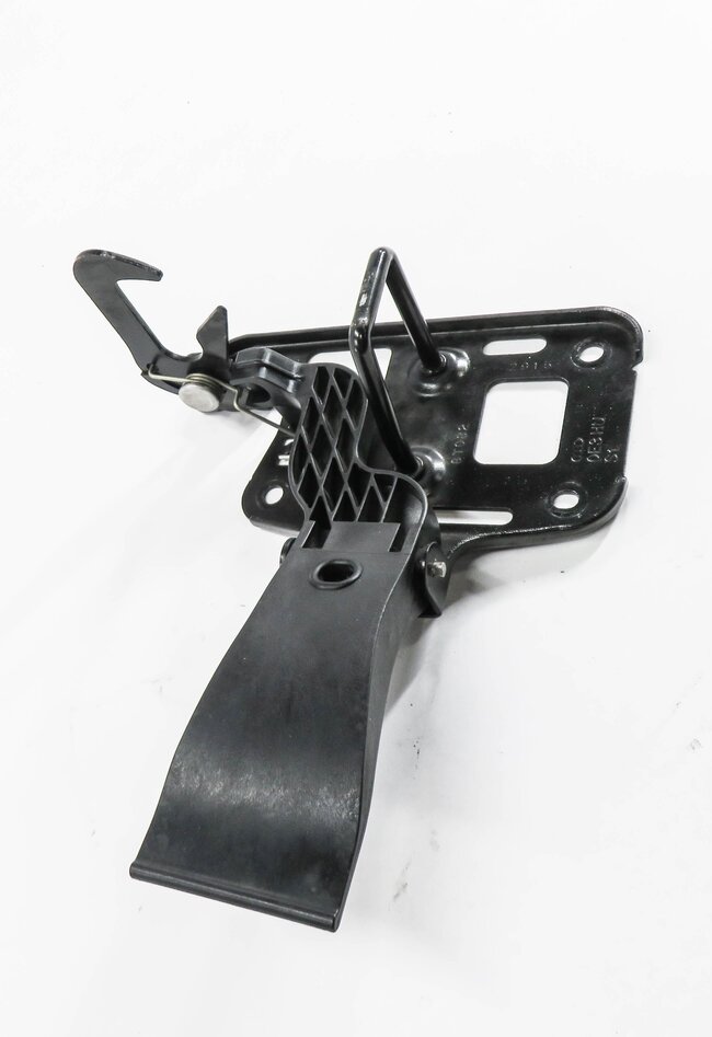 Thumbnail 2: 2016 AUDI A5 (B8 8T) FRONT HOOD SAFETY LATCH RELEASE LEVER