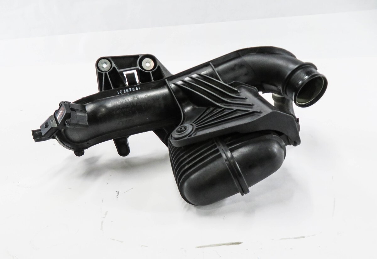 Thumbnail 2: 2016 AUDI A5 (B8 8T) 2.0L CPMB TURBO ENGINE INTERCOOLER PRESSURE PIPE DAMPER