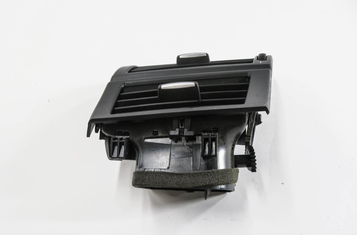 Thumbnail 7: 2009 BMW X5 (E70) RIGHT FRONT PASSENGER DASH HEATER A/C AIR VENT