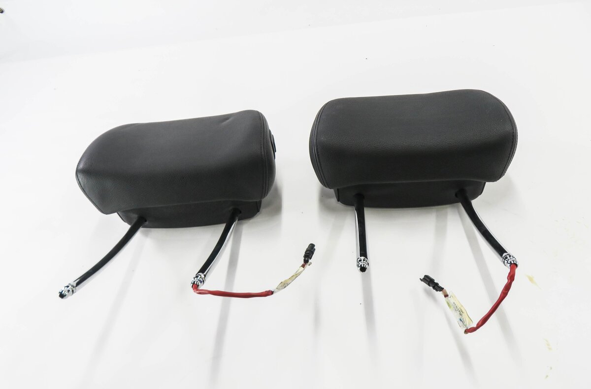 2009 BMW X5 (E70) FRONT LEFT & RIGHT SEAT HEADREST SET (BLACK NEVADA LEATHER)