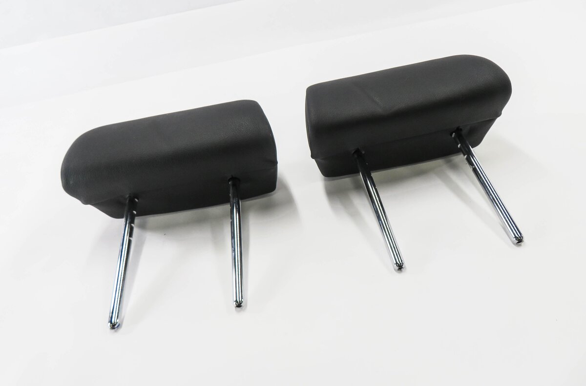 2009 BMW X5 (E70) LEFT & RIGHT REAR 2nd SECOND ROW SEAT HEADREST SET (BLACK)