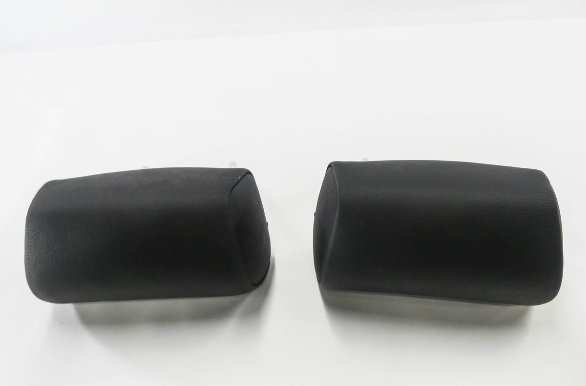 Thumbnail 4: 2009 BMW X5 (E70) LEFT & RIGHT REAR 2nd SECOND ROW SEAT HEADREST SET (BLACK)