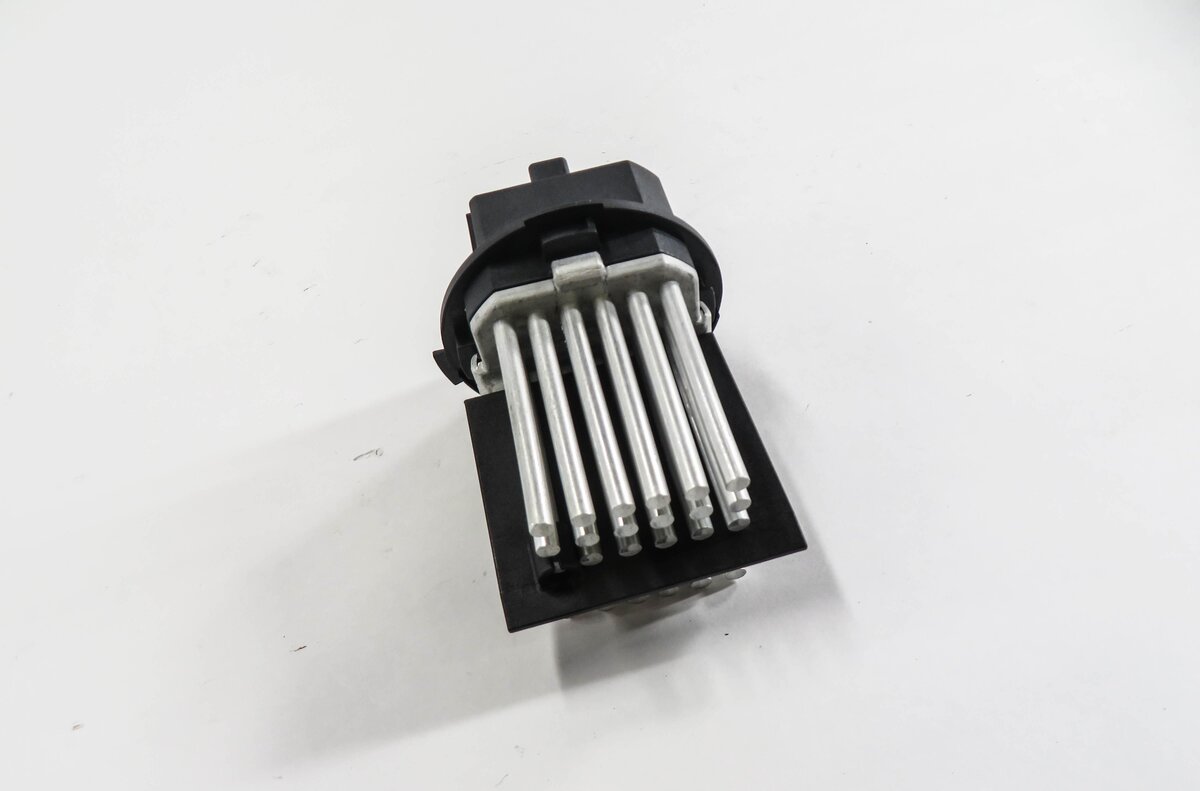 2009 BMW X5 (E70) REAR HEATER A/C BLOWER MOTOR RESISTOR