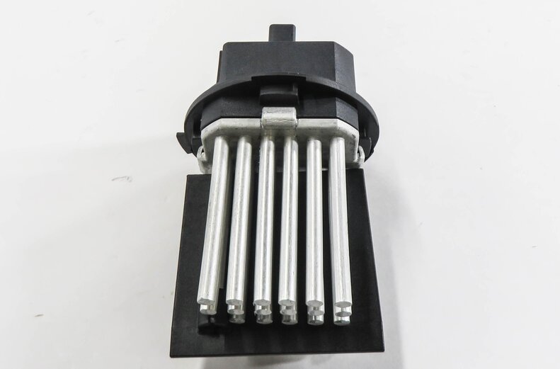 Thumbnail 2: 2009 BMW X5 (E70) REAR HEATER A/C BLOWER MOTOR RESISTOR