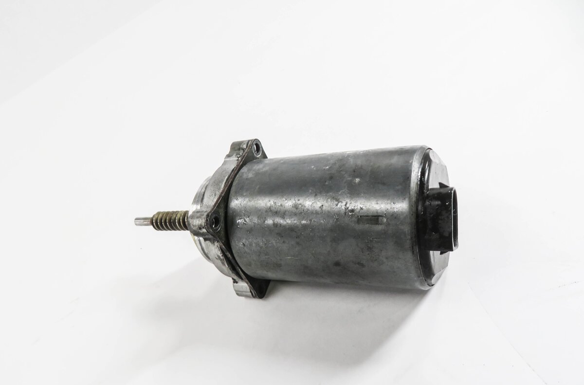 Thumbnail 2: 2009 BMW X5 (E70) 4.8L N62 V8 ENGINE - ECCENTRIC CAM CAMSHAFT ACTUATOR MOTOR