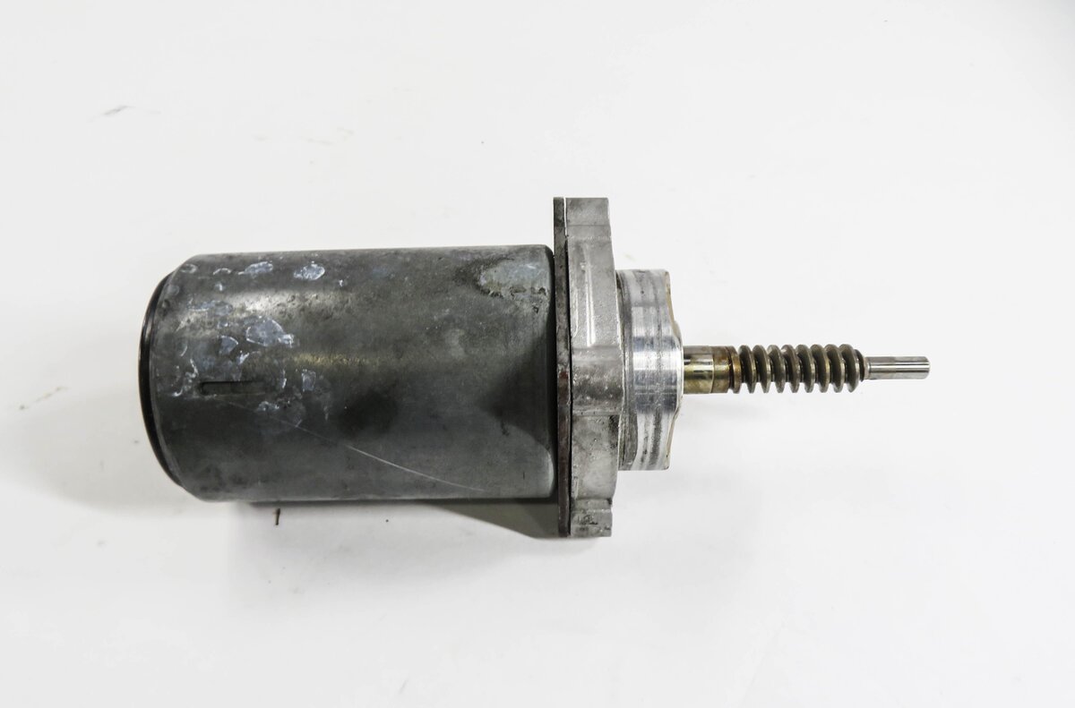 Thumbnail 3: 2009 BMW X5 (E70) 4.8L N62 V8 ENGINE - ECCENTRIC CAM CAMSHAFT ACTUATOR MOTOR