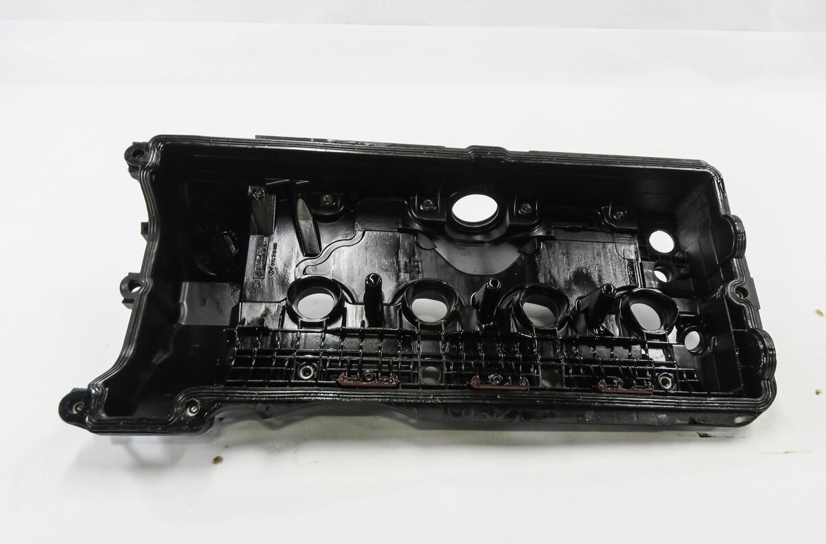 Thumbnail 4: 2002-2010 BMW 545i 550i 745i 750i X5 (E53 E63 E60 E65 E66) V8 RIGHT VALVE COVER