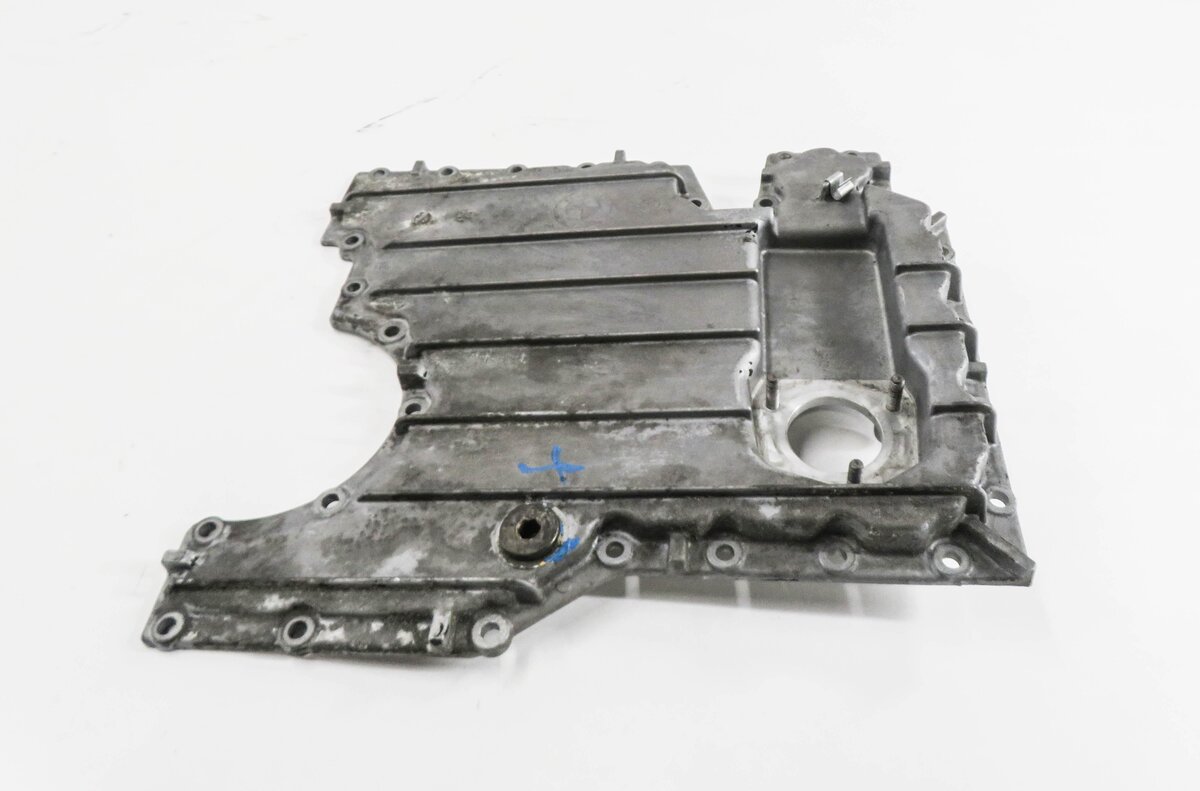 Thumbnail 2: 2007-2010 BMW X5 (E70) 4.8L N62 V8 ENGINE - LOWER MOTOR OIL FLUID PAN SUMP LID