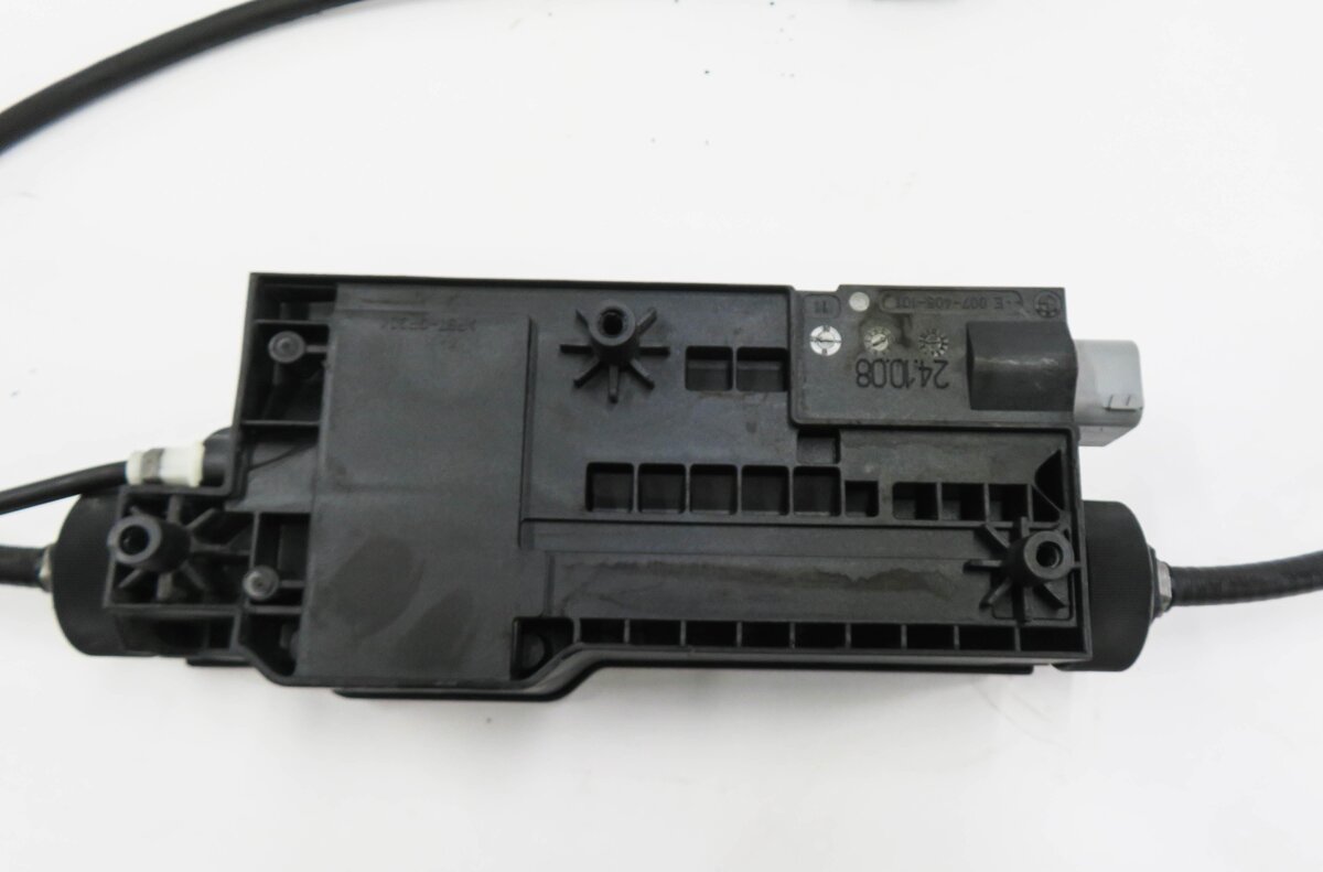 Thumbnail 4: 2009 BMW X5 (E70) PARKING BRAKE ACTUATOR MOTOR w/ CABLES