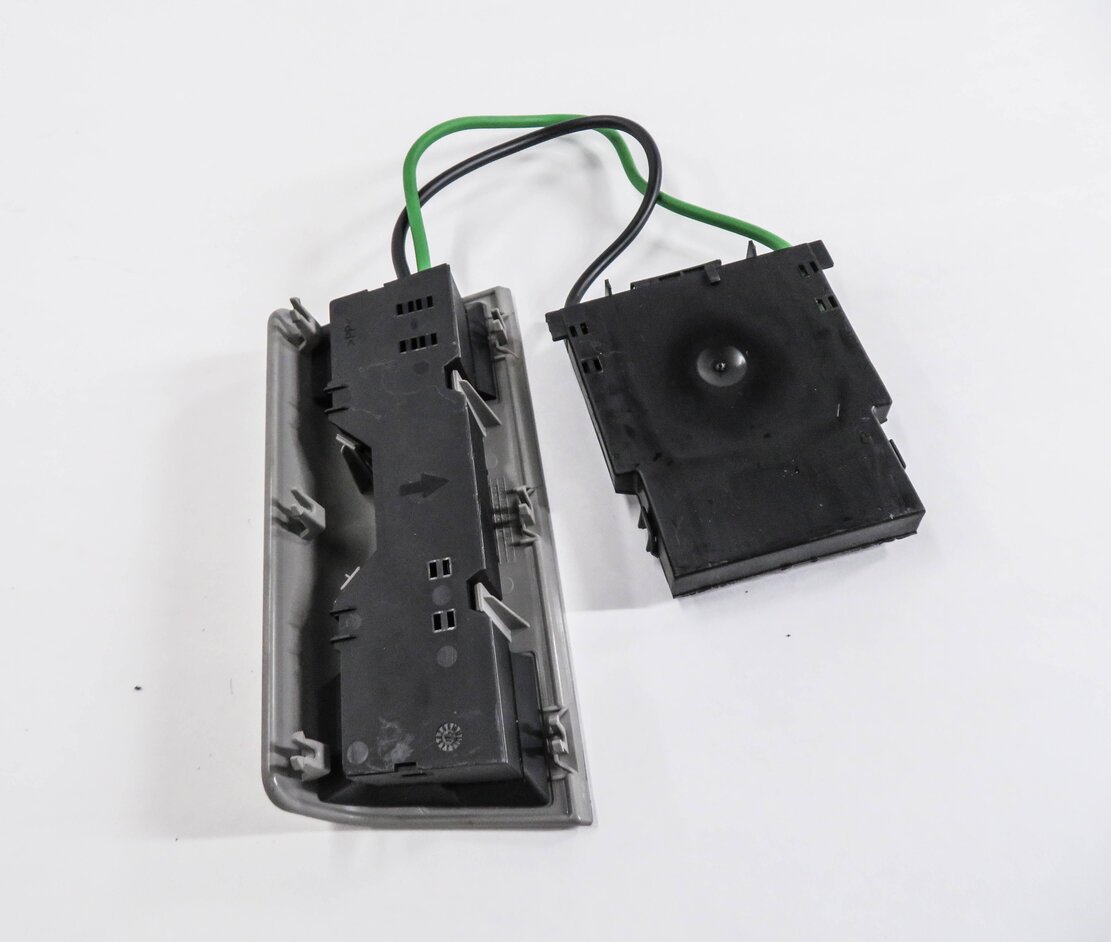 Thumbnail 3: 2013 BMW X1 (E84) ANTI THEFT ALARM ULTRASONIC CONTROL MODULE (GRAY TRIM)