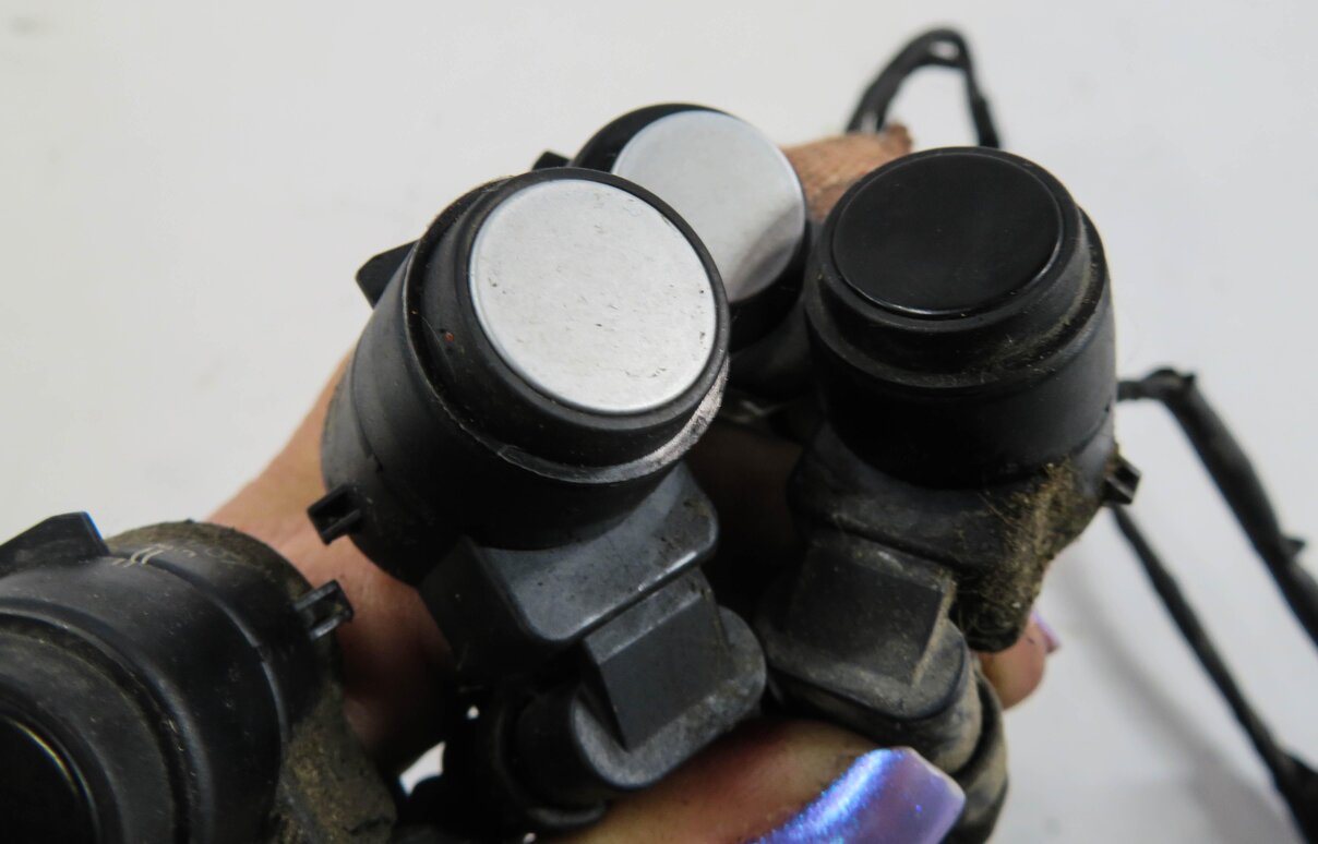 Thumbnail 4: 2013 BMW X1 (E84) REAR PDC PARK DISTANCE SENSOR SET w/ HARNESS (ALPINE WHITE)