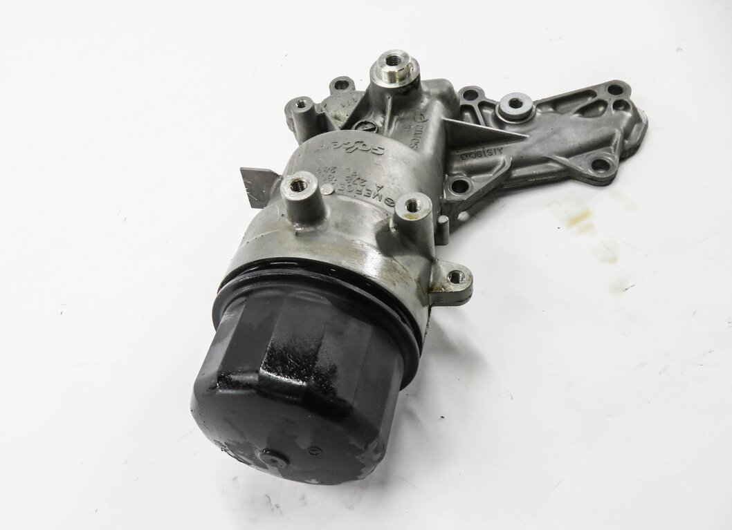 Thumbnail 2: 2014 MERCEDES GL550 (X166) 4.6L M278 TWIN TURBO ENGINE - OIL FILTER HOUSING