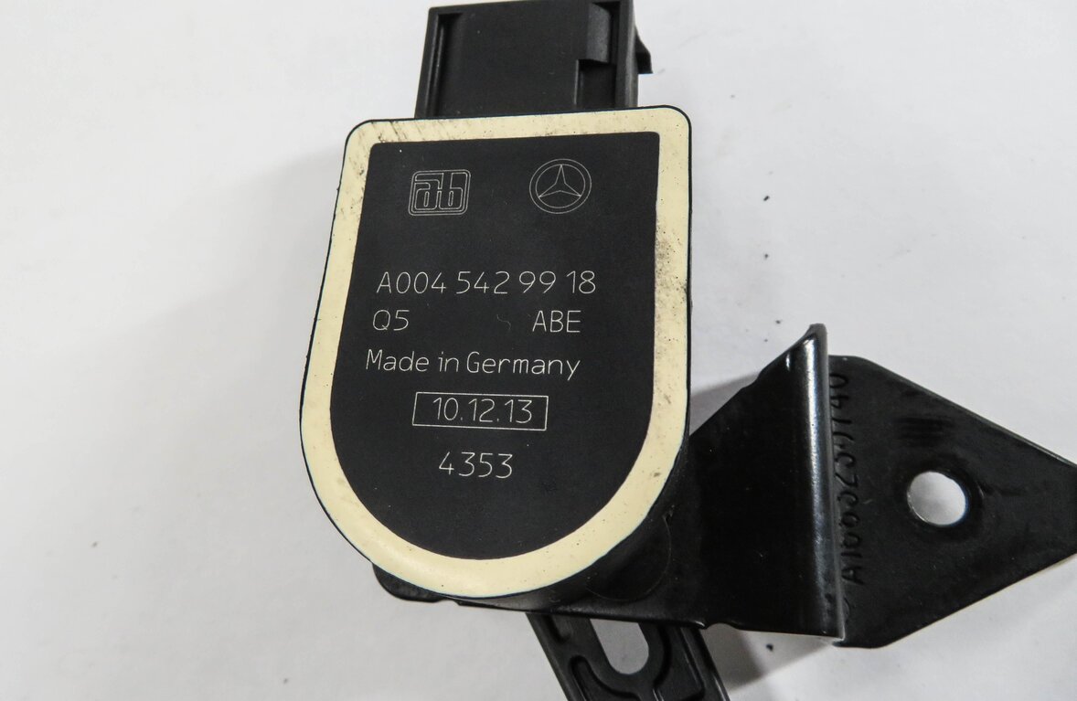Thumbnail 4: 2014 MERCEDES GL550 (X166) LEFT FRONT DRIVER SUSPENSION HEIGHT LEVEL SENSOR