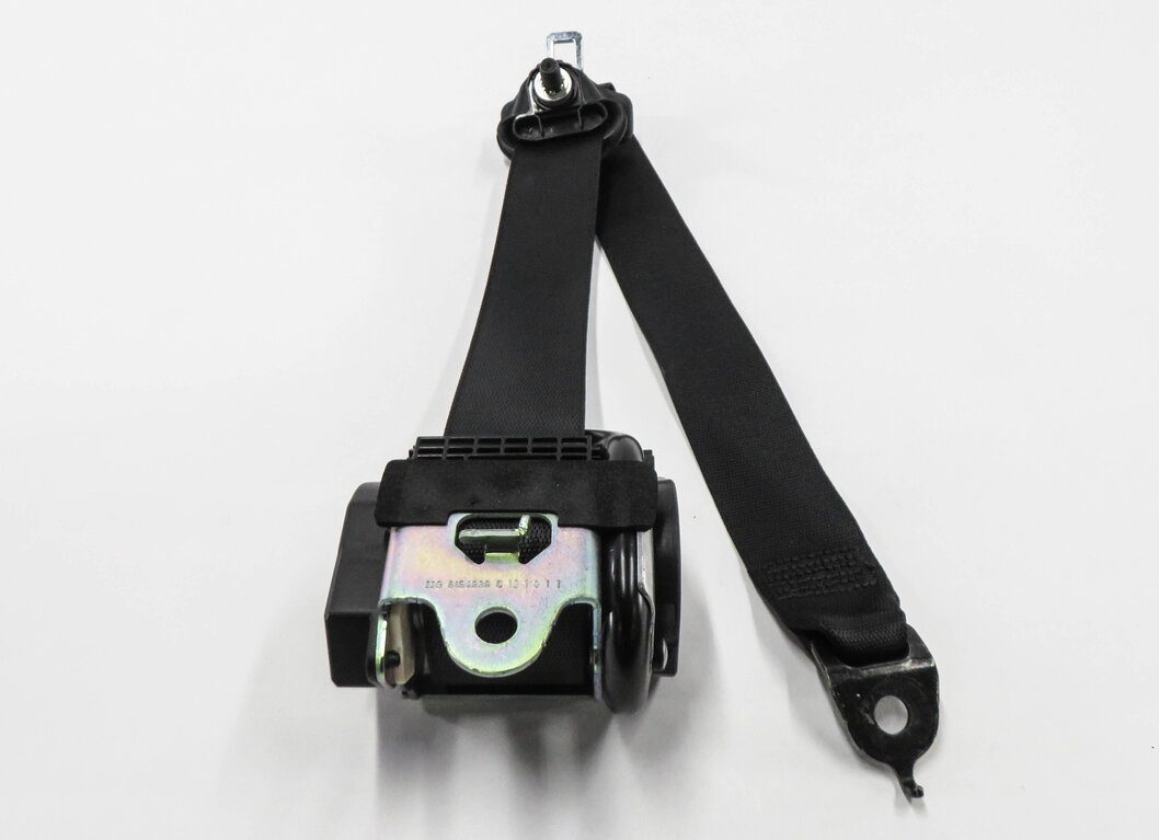 Thumbnail 3: 2014 MERCEDES GL550 (X166) REAR 3rd ROW SEAT - RIGHT SEATBELT RETRACTOR (BLACK)