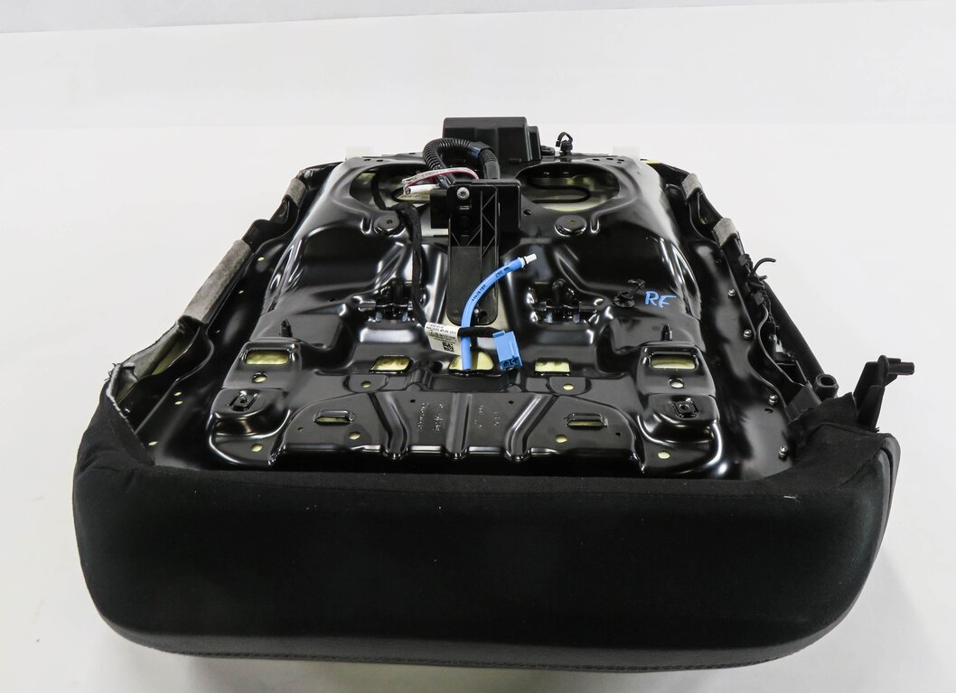 Thumbnail 4: 2014 MERCEDES GL550 (X166) PASSENGER - LOWER BOTTOM HEATED SEAT CUSHION (BLACK)