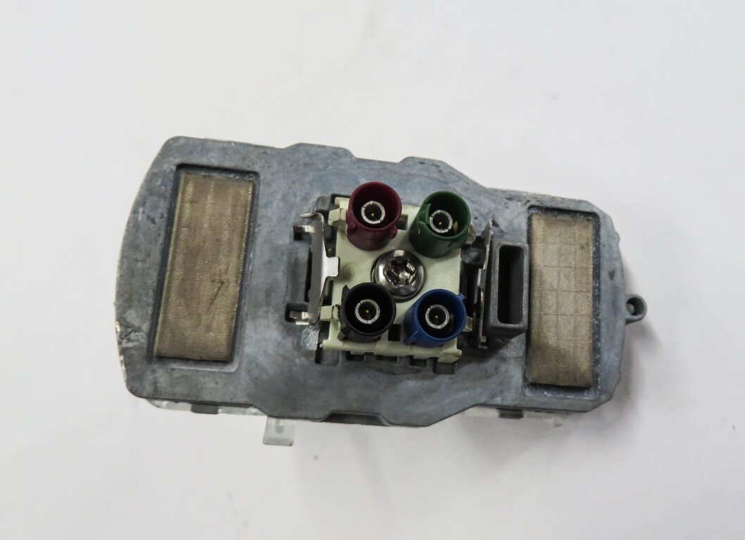 Thumbnail 3: 2014 MERCEDES GL550 (X166) RADIO STEREO ANTENNA MODULE