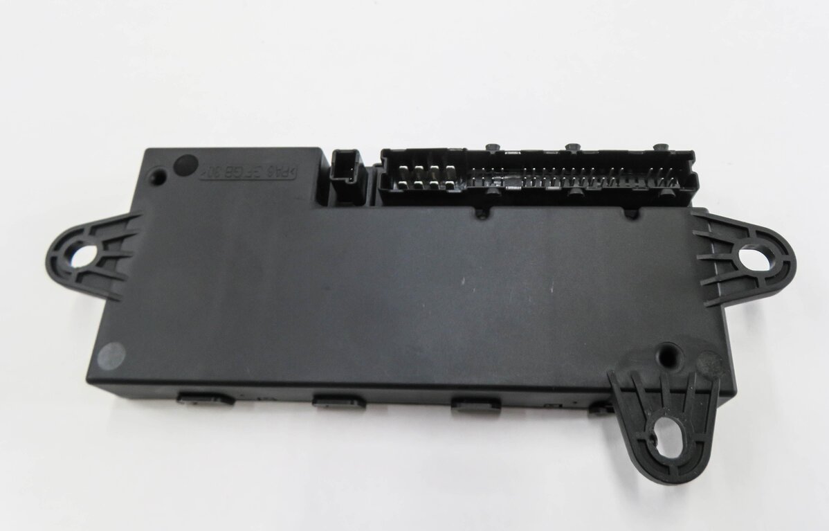 Thumbnail 3: 2014 MERCEDES GL550 (X166) AIR SUSPENSION CONTROL MODULE
