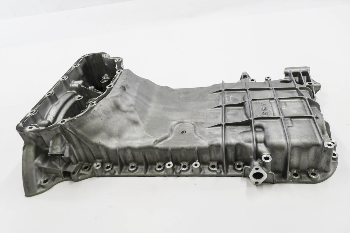 Thumbnail 3: 2012-2020 MERCEDES E550 GL450 GL550 ML550 SL550 CLS550 - 4.6L V8 UPPER OIL PAN