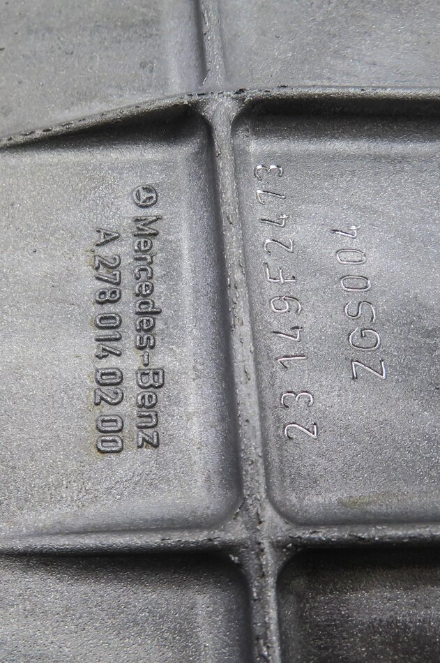 Thumbnail 5: 2012-2020 MERCEDES E550 GL450 GL550 ML550 SL550 CLS550 - 4.6L V8 UPPER OIL PAN