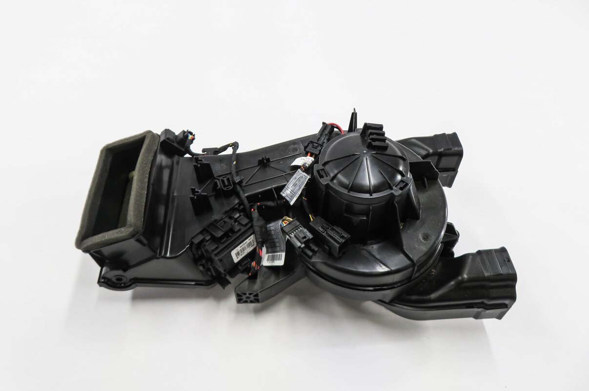 Thumbnail 3: 2014 MERCEDES GL550 (X166) REAR CENTER CONSOLE HEATER AC BLOWER MOTOR w/ HOUSING
