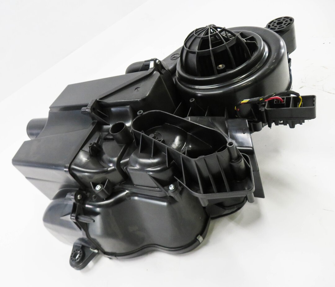 Thumbnail 2: 13-19 MERCEDES GL350 GL450 GL550 GLS350 GLS450 (W166 X166) REAR A/C BLOWER MOTOR