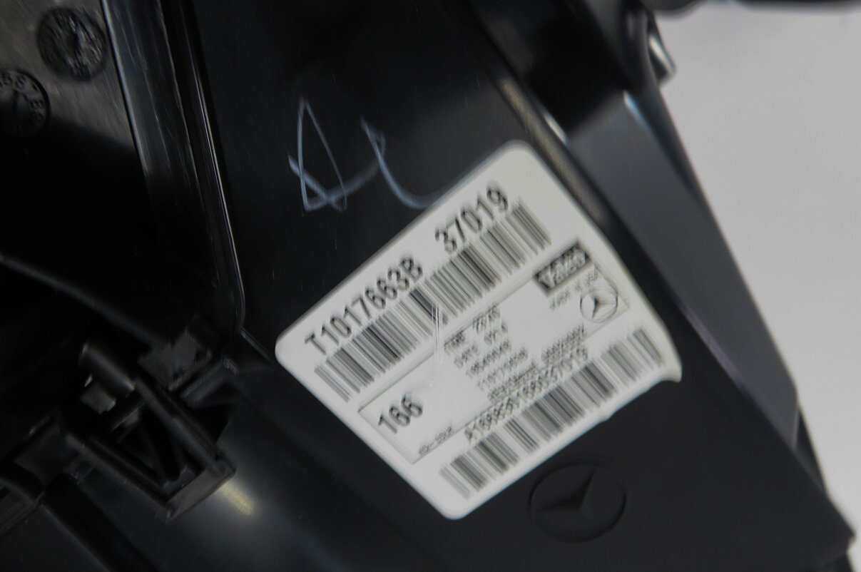 Thumbnail 7: 13-19 MERCEDES GL350 GL450 GL550 GLS350 GLS450 (W166 X166) REAR A/C BLOWER MOTOR
