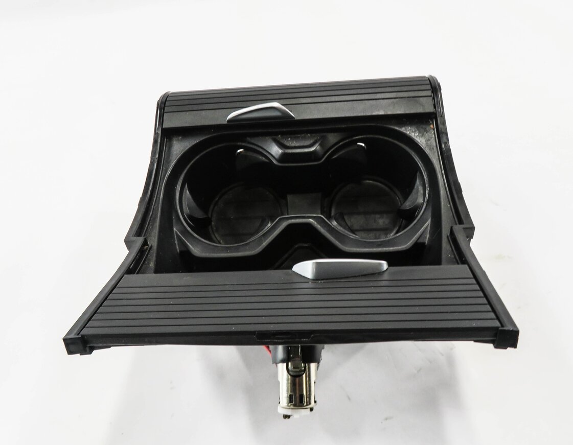 Thumbnail 5: 2017 BMW X1 (F48) FRONT CENTER CONSOLE CUP HOLDER