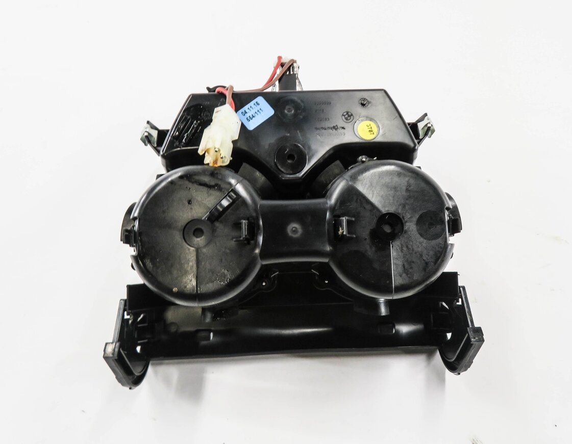 Thumbnail 6: 2017 BMW X1 (F48) FRONT CENTER CONSOLE CUP HOLDER
