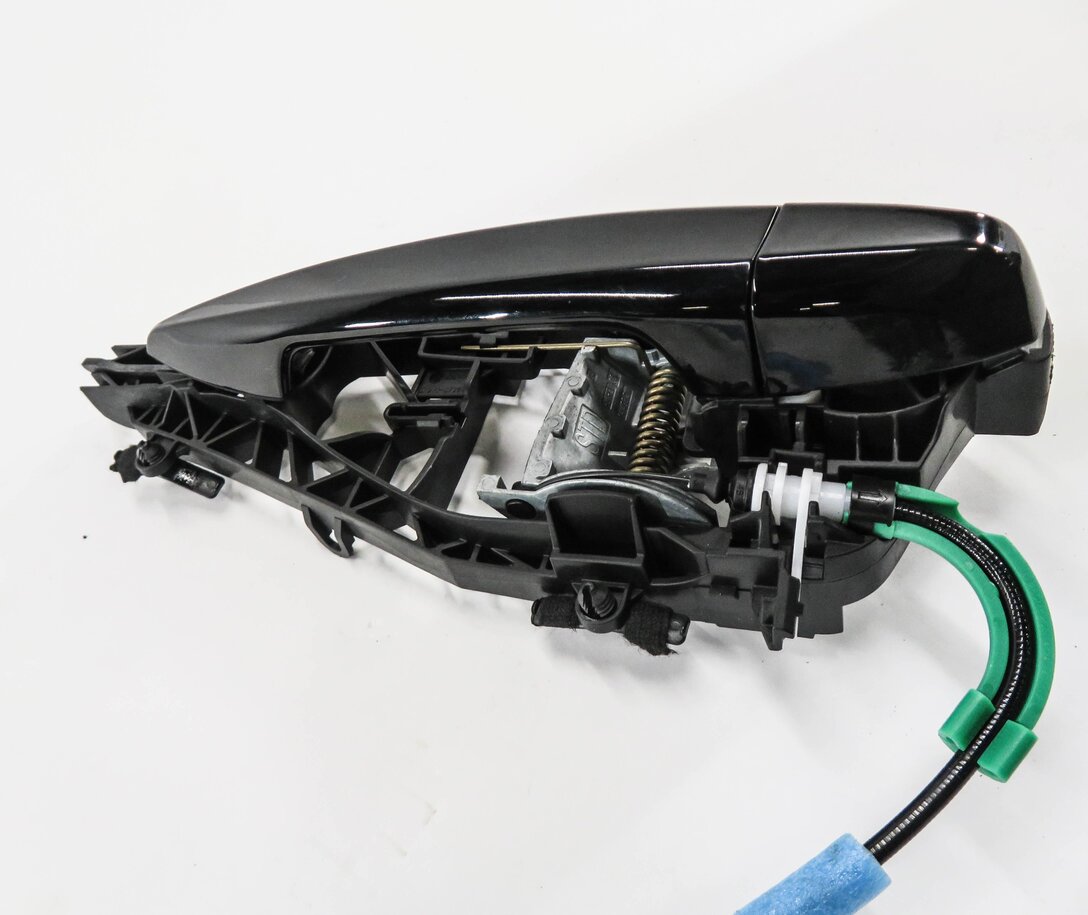 Thumbnail 3: 2016-2021 BMW X1 (F48) LEFT REAR EXTERIOR DOOR HANDLE (BLACK 2 668)