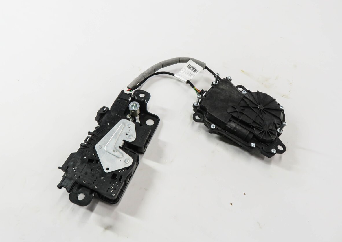 Thumbnail 3: 2016-2021 BMW X1 (F48) REAR TRUNK LOCK LATCH ACTUATOR w/ CLOSE ASSIST MOTOR