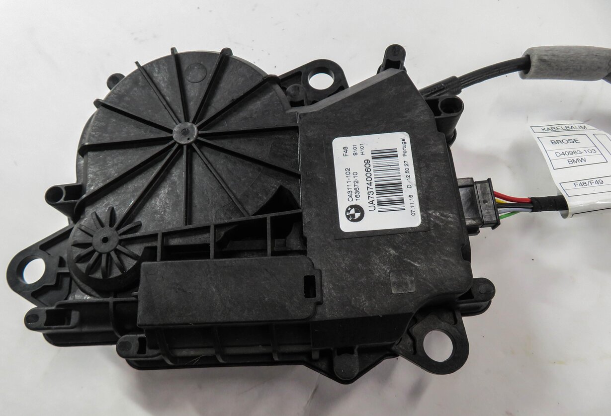 Thumbnail 5: 2016-2021 BMW X1 (F48) REAR TRUNK LOCK LATCH ACTUATOR w/ CLOSE ASSIST MOTOR