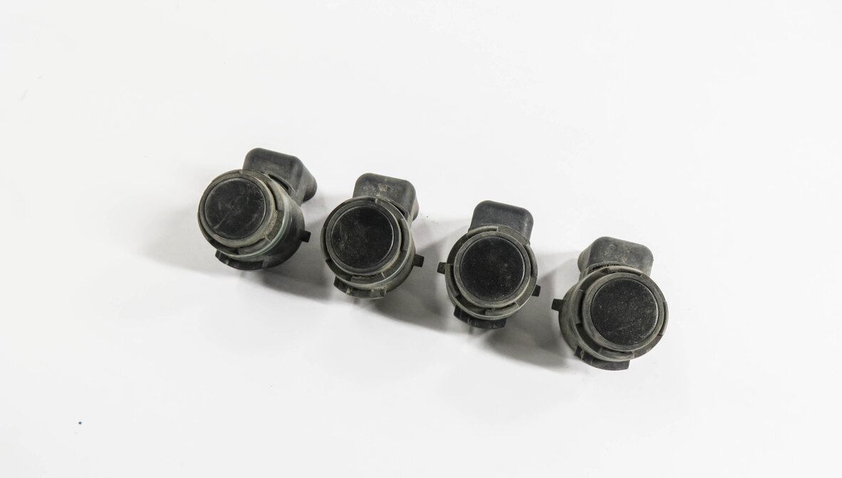 2017 BMW X1 (F48) REAR PDC PARK DISTANCE SENSOR SET-4 (BLACK 2 668)