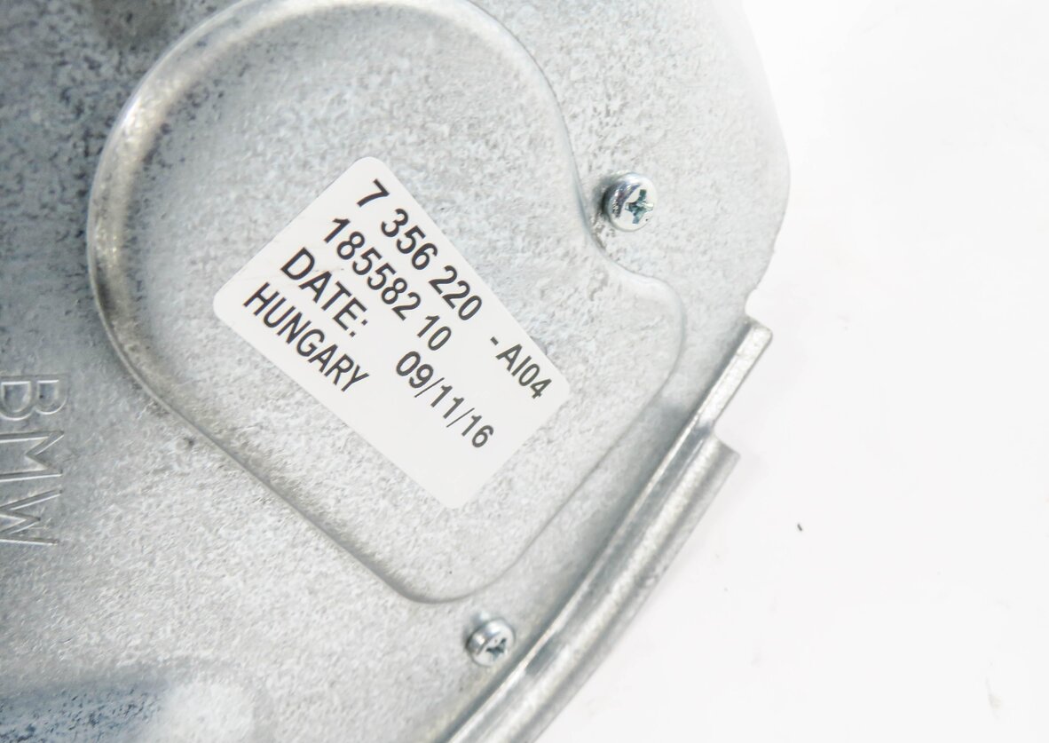 Thumbnail 4: 2016-2020 BMW X1 X2 (F39 F48) REAR WIPER MOTOR